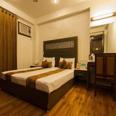 Hotel Sunstar Heights Delhi  Dış mekan fotoğraf