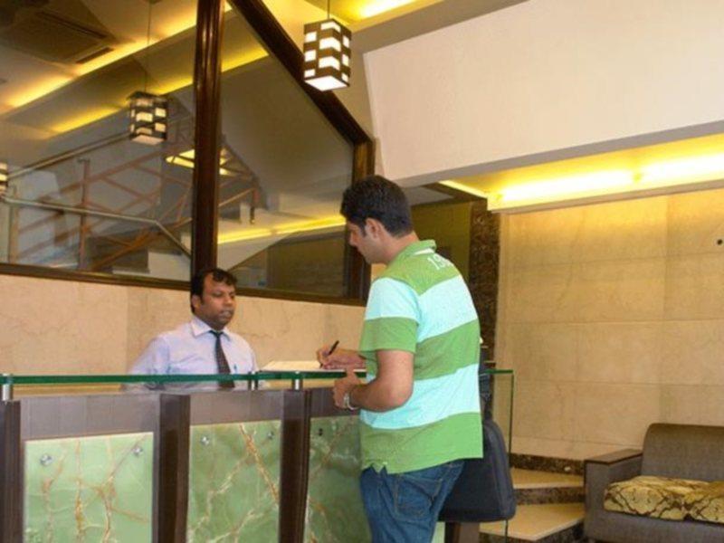 Hotel Sunstar Heights Delhi  Dış mekan fotoğraf