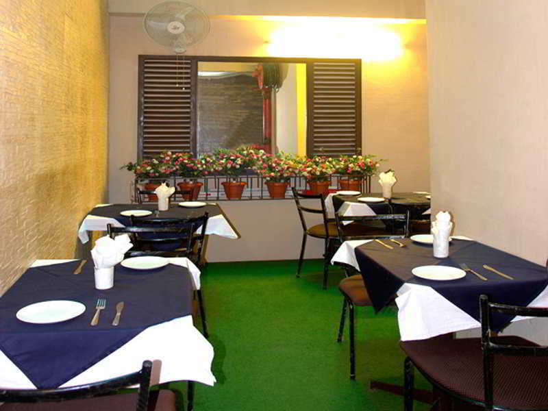 Hotel Sunstar Heights Delhi  Dış mekan fotoğraf