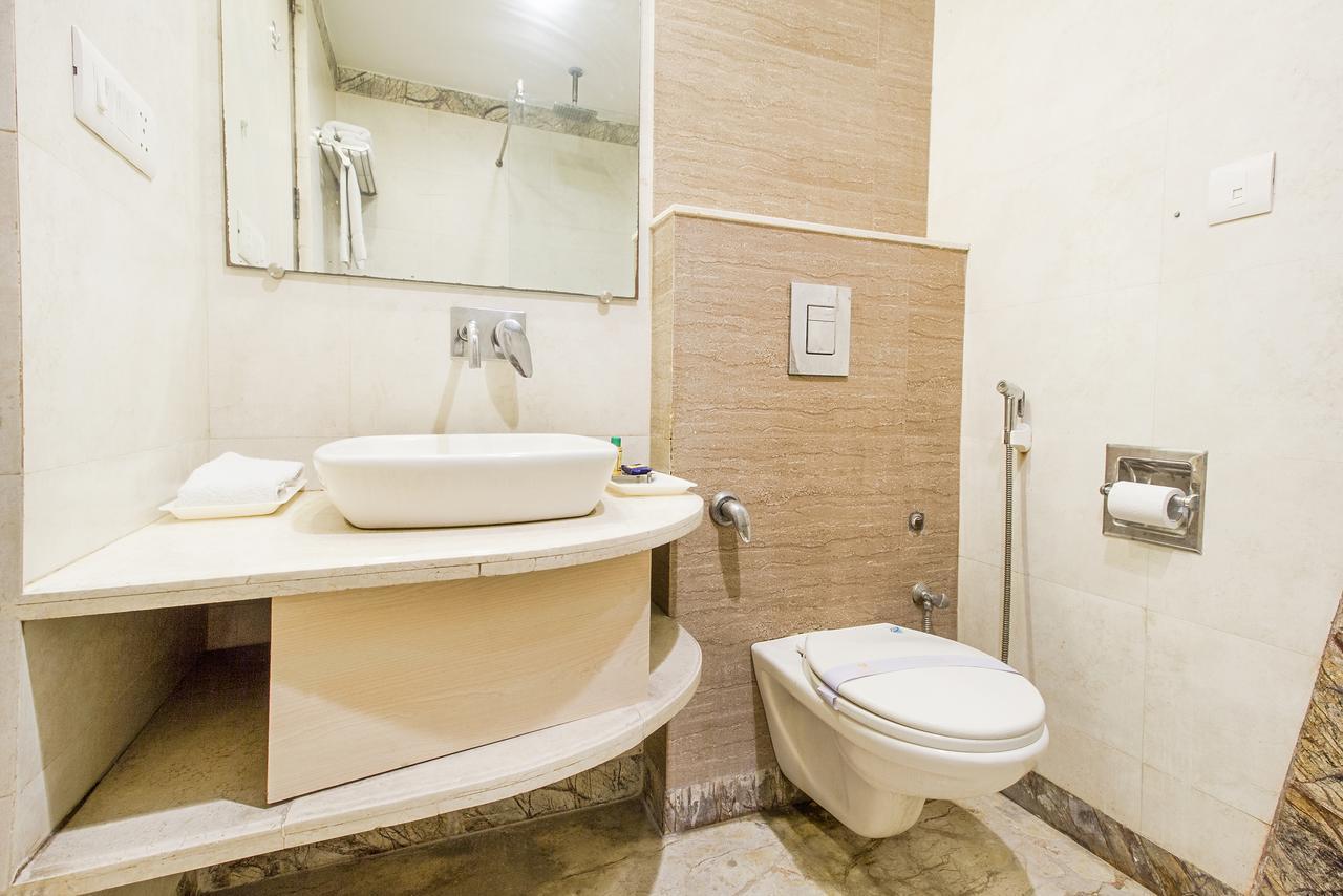 Hotel Sunstar Heights Delhi  Dış mekan fotoğraf