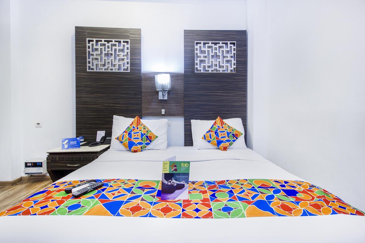 Hotel Sunstar Heights Delhi  Dış mekan fotoğraf