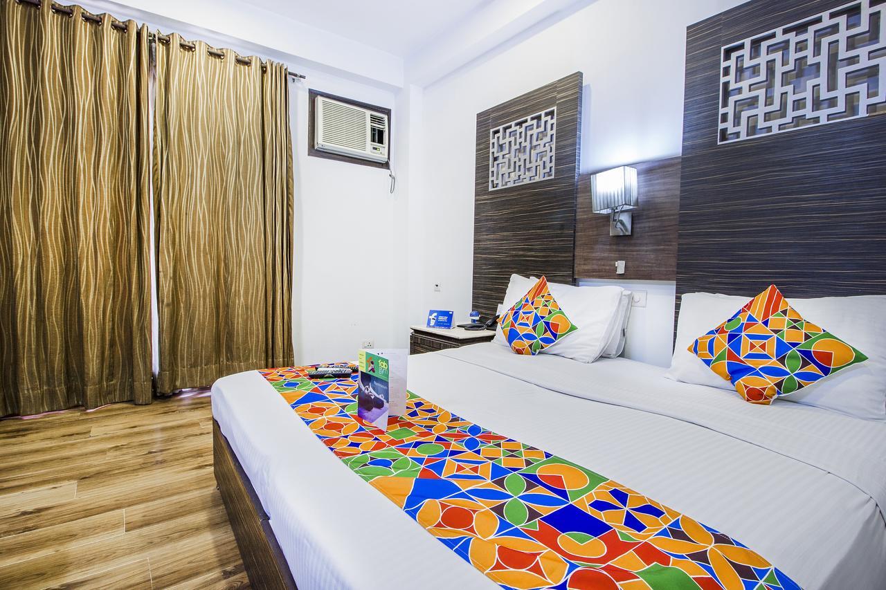 Hotel Sunstar Heights Delhi  Dış mekan fotoğraf